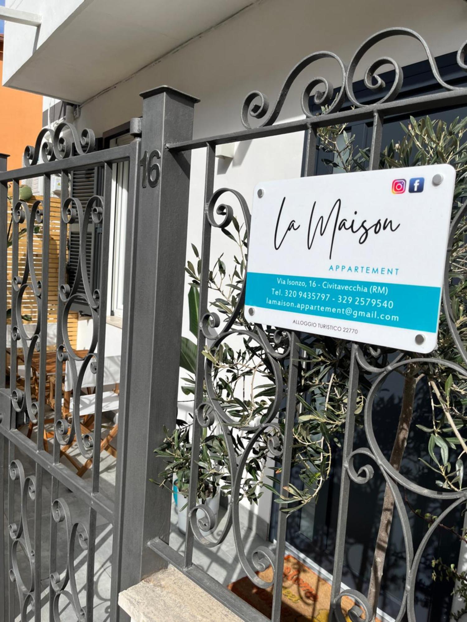 צ'יוויטווקיה La Maison Appartement - A 200M Dal Porto מראה חיצוני תמונה